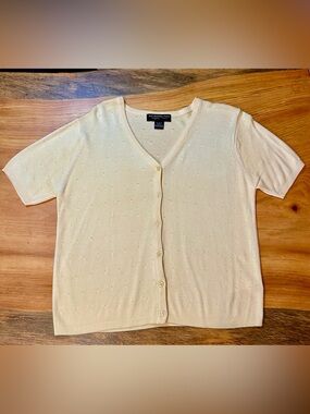Pointelle, Feminine, Lightweight Button Down Short Sleeve Sz Lg. Sweater Yellow